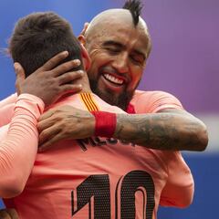 Messi elogió a Vidal: "Tuvo un primer año espectacular"