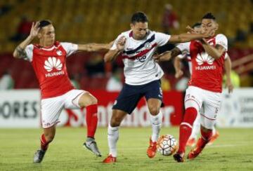 Santa Fe abrió la fase de grupos de la Libertadores en El Campín. Su próximo partido será ante Corinthians en Brasil.