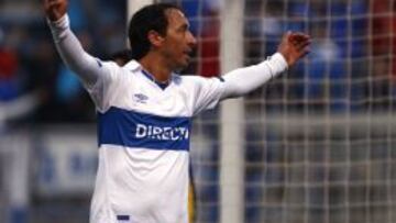 Michael R&iacute;os anot&oacute; tres tantos en el triunfo de los cruzados sobre Barnechea.