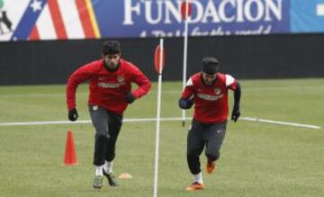 El Atlético de Madrid celebró el tradicional entrenamiento a puertas abiertas y su afición respondió de maravilla.