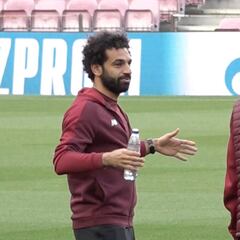El Liverpool pisó el Camp Nou tras el lío del templo: ¿Alucinó Salah con el ancho del campo?