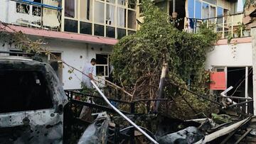 Kabul (Afghanistan), 29/08/2021.- A view of the damaged caused at the scene of a rocket attack near the Hamid Karzai International airport, in Kabul, Afghanistan, 29 August 2021. The process of withdrawing the 5,000 United States military personnel deploy