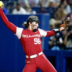 Oklahoma ladies take lead in Women’s College World Series in thrilling Game 1 win