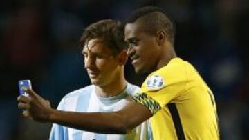 Brown: el jamaicano del selfie con Messi juega en el Valerenga