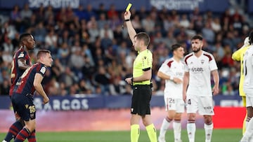 12/03/23 PARTIDO SEGUNDA DIVISION 
LEVANTE UD - ALBACETE BP
ARBITRO
TARJETA AMARILLA
JORGE DE FRUTOS