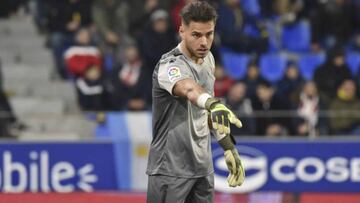 &Aacute;lvaro Fern&aacute;ndez, durante un partido con el Huesca.