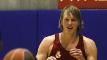 <b>PREPARADO. </b>Kyle Singler realizó su primer entrenamiento con el Madrid el pasado viernes. Ayer volvió a ejercitarse con sus nuevos compañeros.