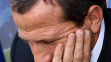 <b>DESTITUIDO.</b> El puesto de Víctor Muñoz será ocupado por Manolo Zambrano.