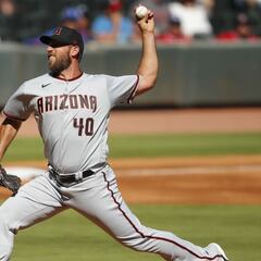 Madison Bumgarner tira no-hitter de siete innings ante los Braves