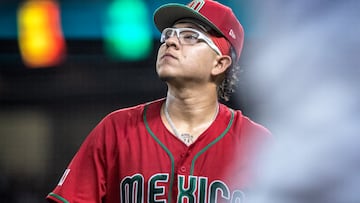 Miami (United States), 17/03/2023.- Mexico pitcher Julio Urías (7) in gestures during the 2023 World Baseball Classic quarter finals match between Mexico and Puerto Rico at loanDepot park baseball stadium in Miami, Florida, USA, 17 March 2023. (Estados Unidos) EFE/EPA/CRISTOBAL HERRERA-ULASHKEVICH