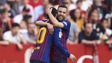 Jordi Alba signs new Barcelona contract