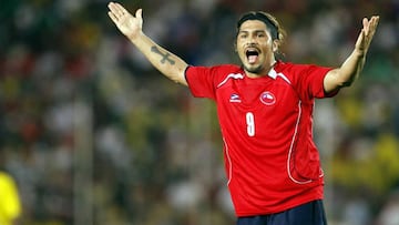 El ex delantero andino, quien ahora radica en México, confía en que tanto el Tri como La Roja superen a Alemania y Portugal para medirse en la final.