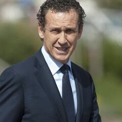 Valdano pide más fichajes: "Han faltado refuerzos, sobre todo en el centro del campo"