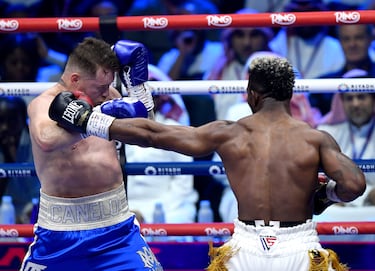 William Scull ataca duramente a ‘Canelo’ Álvarez tras su polémica pelea: “Me ganaron una pelea sin darme golpes”