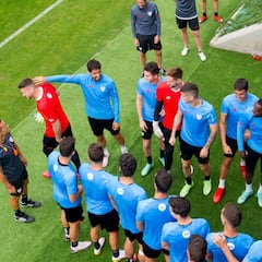 Simón, recibido como un héroe en Lezama tras la plata olímpica