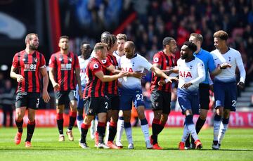 Bornemouth venció 1-0 a Tottenham por la fecha 37 de la Premier League. Jefferson Lerma y Davinson Sánchez fueron titulares y disputaron los 90 minutos. 