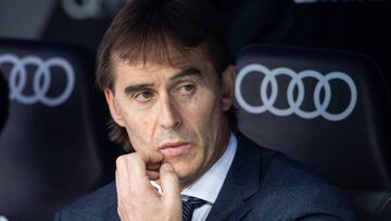 Julen Lopetegui en el banquillo del Real Madrid durante la derrota con el Levante el 20 de octubre de 2018