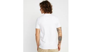 Este ‘pack’ de dos camisetas Levi’s para hombre suman más de 3.200 valoraciones en Amazon