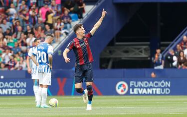 Pepelu: “El derbi puede ser un punto de inflexión para el Valencia”