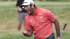 Olympia Fields (United States), 31/08/2020.- Jon Rahm of Spain reacts after sinking his put on the 18th green during the playoff of the final round of the 2020 BMW Championship held at the Olympia Fields Country Club in Olympia Fields, Illinois, USA, 30 A