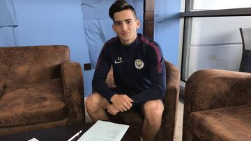 El extremo argentino del equipo juvenil del Manchester City, Benjamín Garré.