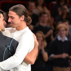 Ibrahimovic defiende a Djokovic