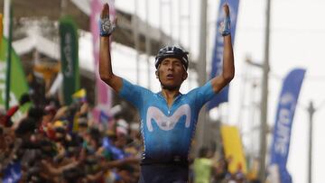 MED113. MEDELLÍN (COLOMBIA), 17/02/2019.- El ciclista colombiano Nairo Quintana del Movistar Team celebra al ganar la última etapa del Tour Colombia. 2.1 este domingo, en Medellín (Colombia). EFE/Luis Eduardo Noriega A.