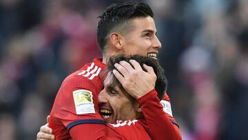 James Rodr&iacute;guez con la camiseta del Bayern M&uacute;nich celebrando un gol