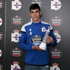 Villares: "El vestuario confía en que Rubén de la Barrera siga"