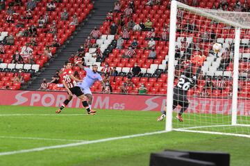 Memphis Depay marca el 1-1.