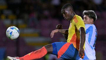 El jugador colombiano que podría unirse a Jhon Jader Durán en el Aston Villa para acabar la temporada