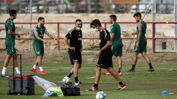 Pacheta, en un entrenamiento del Elche.