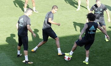 Cristiano y Modric protagonistas en el entrenamiento