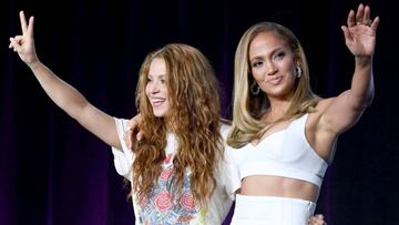 Shakira y Jennifer Lopez en conferencia de prensa previa al Super Bowl en Downtown Miami, 2020. 