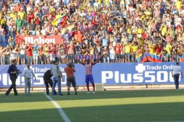 Jackson Martínez durante su presentación en el Vicente Calderón.