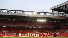 Minuto de silencio en memoria de las víctimas de la tragedia de Hillsborough.