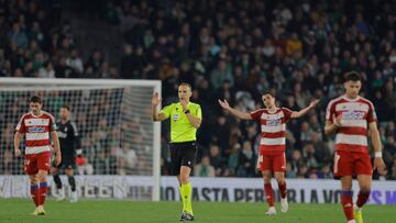 13/01/24 PARTIDO PRIMERA DIVISION
BETIS - GRANADA
ARBITRO CUADRA FERNANDEZ