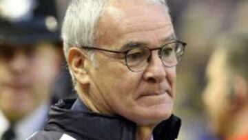 Ranieri en el encuentro en Anfield.