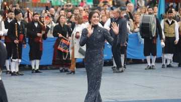 La deportista ol¨ªmpica Carolina Mar¨ªn, premio Princesa de Asturias de los Deportes 2024, a su llegada al Teatro Campoamor para asistir a la ceremonia de entrega de los 'Premios Princesa de Asturias 2024', a 25 de octubre de 2024, en Oviedo, Asturias (Espa?a). La Fundaci¨®n Princesa de Asturias celebra hoy los Premios Princesa de Asturias que, anualmente, son entregados en un solemne acto acad¨¦mico tiene lugar en Oviedo. Los objetivos de la Fundaci¨®n son contribuir a la exaltaci¨®n y promoci¨®n de cuantos valores cient¨ªficos, culturales y human¨ªsticos que son patrimonio universal, a trav¨¦s de ocho categor¨ªas de premios.
25 OCTUBRE 2024;PRINCESA DE ASTURIAS;REYES;PRINCESA;INFANTA;PREMIOS;ASTURIES;ASTURIAS;CAMPOAMOR;PREMIADOS;LLEGADAS;
Jorge Peteiro / Europa Press
25/10/2024