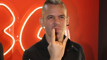 El chef Dabiz Muñoz en la inauguración de su estatua en el Museo de Cera de Madrid, a 14 de noviembre de 2023, en Madrid (España).
MUSEO DE CERA;CHEF;ESTATUA;14 NOVIEMBRE 2023
José Ruiz / Europa Press
14/11/2023