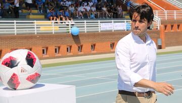 Lolo Escobar ha dirigido a Las Rozas y Salamanca CF en Segunda B.