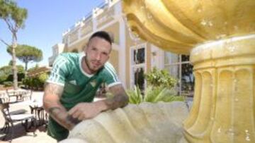 Didier Digard posa en las instalaciones de Montecastillo.