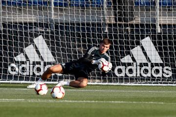 Lunin será presentado el lunes 23 de julio en el Palco de Honor del Santiago Bernabéu.