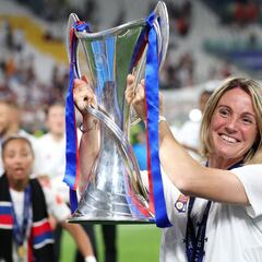 Bompastor ya es entrenadora del Chelsea