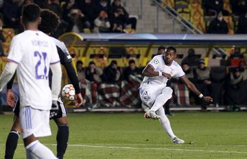 Alaba anot¨® el 0-1 de falta.
