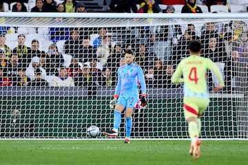 Alejandor Remiro debuta con España en el partido amistoso contra Colombia.