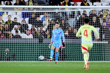 Alejandor Remiro debuta con España en el partido amistoso contra Colombia.