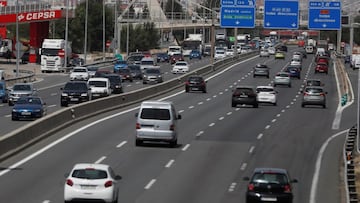 GRAF2662. MADRID, 13/08/2021.- Estado del tr&aacute;fico en el kil&oacute;metro 13 de la A-4, autov&iacute;a de Andaluc&iacute;a, en direcci&oacute;n salida de Madrid (i) este viernes, jornada en la que la Direcci&oacute;n General de Tr&aacute;fico (DGT) 