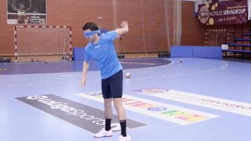 El reto viral de dar al larguero que triunfa en la Liga Asobal