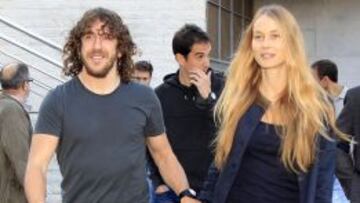 Puyol, con su pareja.